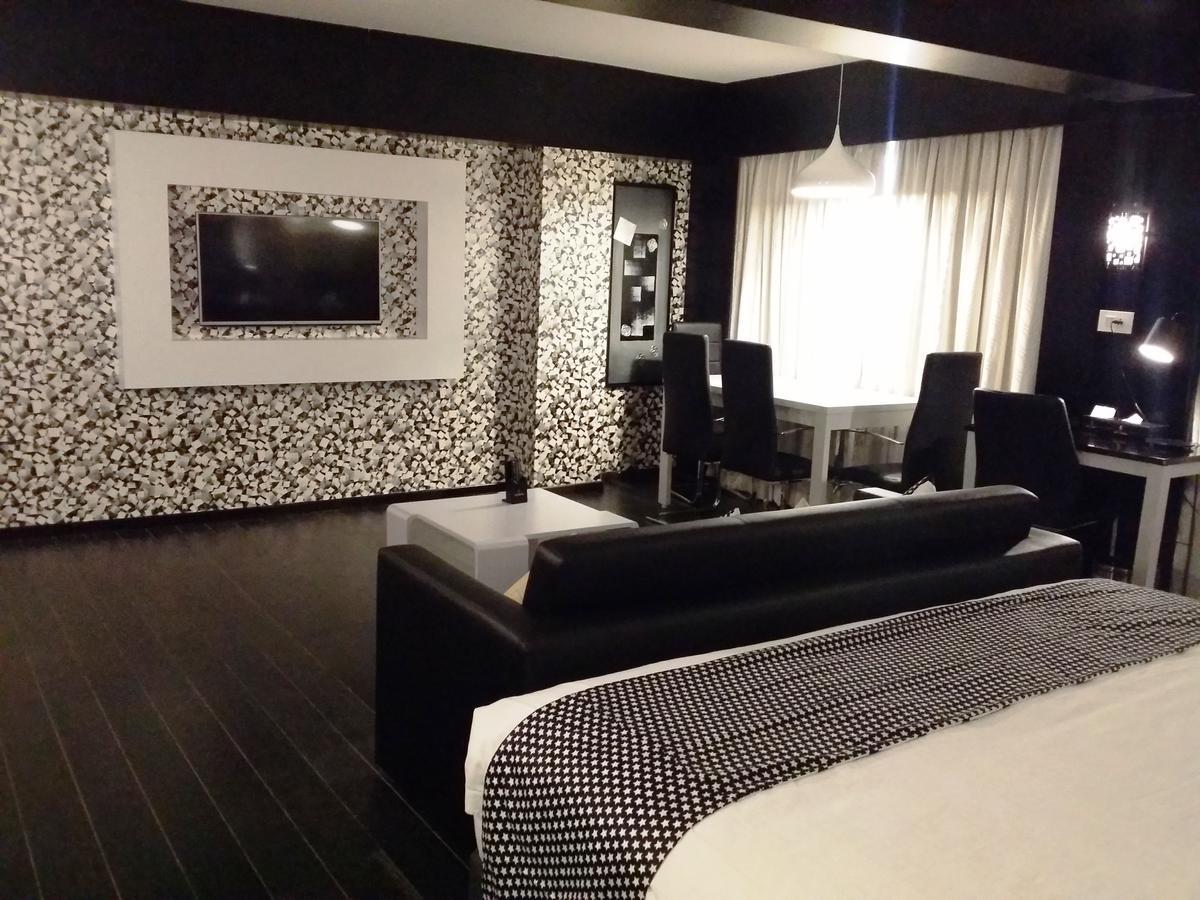 Hotel Oxina Lygon Tiruchirappalli Buitenkant foto