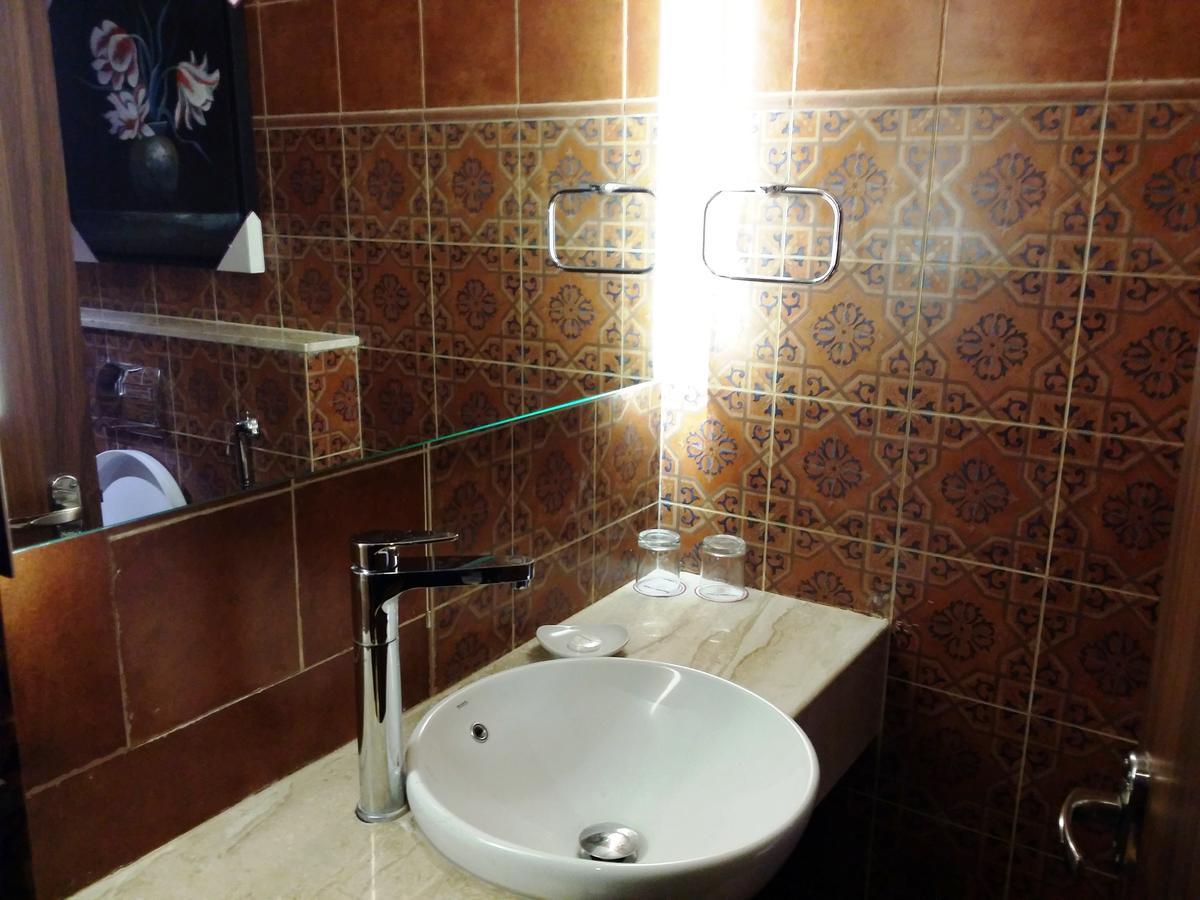 Hotel Oxina Lygon Tiruchirappalli Buitenkant foto