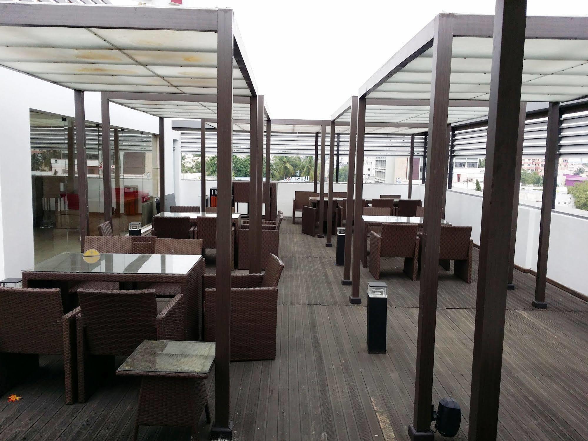 Hotel Oxina Lygon Tiruchirappalli Buitenkant foto