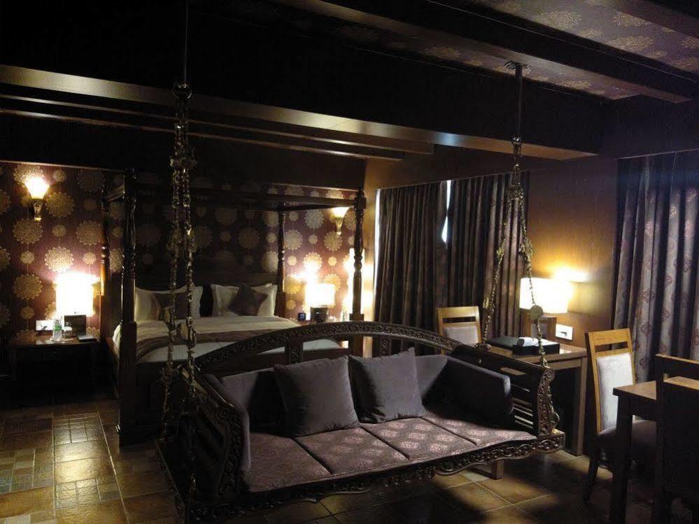 Hotel Oxina Lygon Tiruchirappalli Buitenkant foto