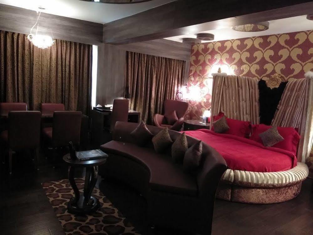Hotel Oxina Lygon Tiruchirappalli Buitenkant foto